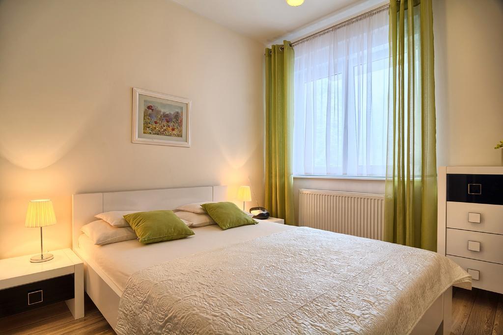 Apartamenty Amika ชกลาร์สกา ปอเรมบา ภายนอก รูปภาพ